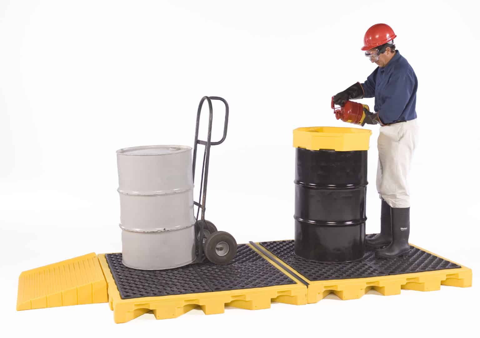 Spill Decks vs. Spill Pallets for 55Gallon Drums