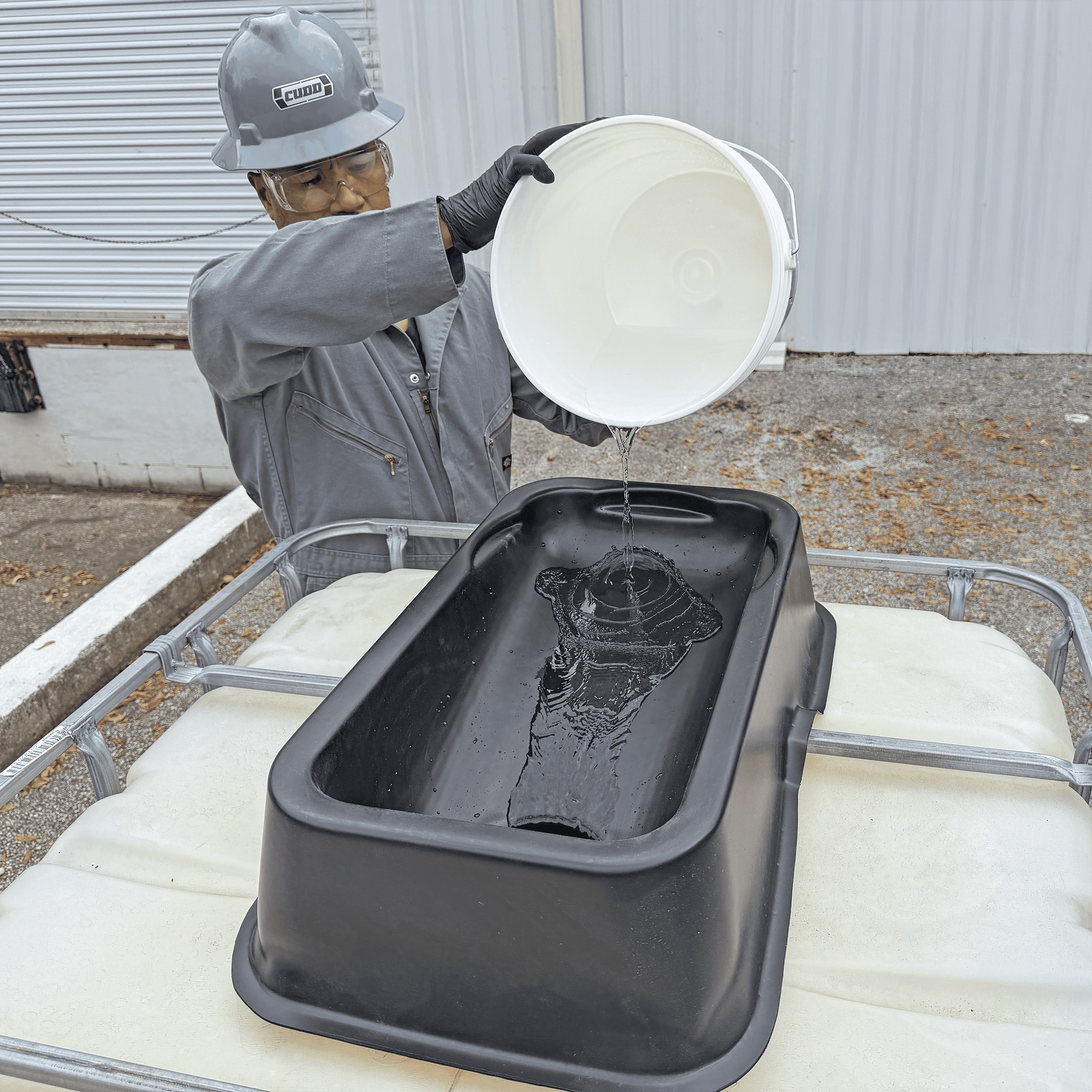 Ultra-IBC Mini Funnel®
