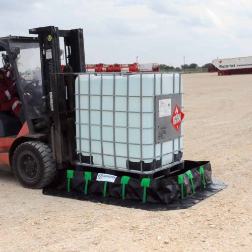 4x6-Stakewall-with-Green-Stakes-with-forklift-and-ibc.jpg