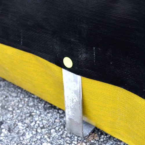 Bracket_and_material_up_close