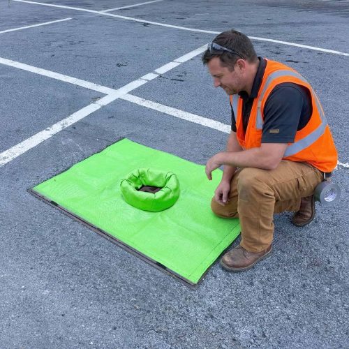 Grate Topper - Man kneeling SQUARE